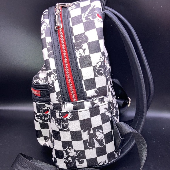24HR Holiday DROP ? Felix the Cat Loungefly Backpack